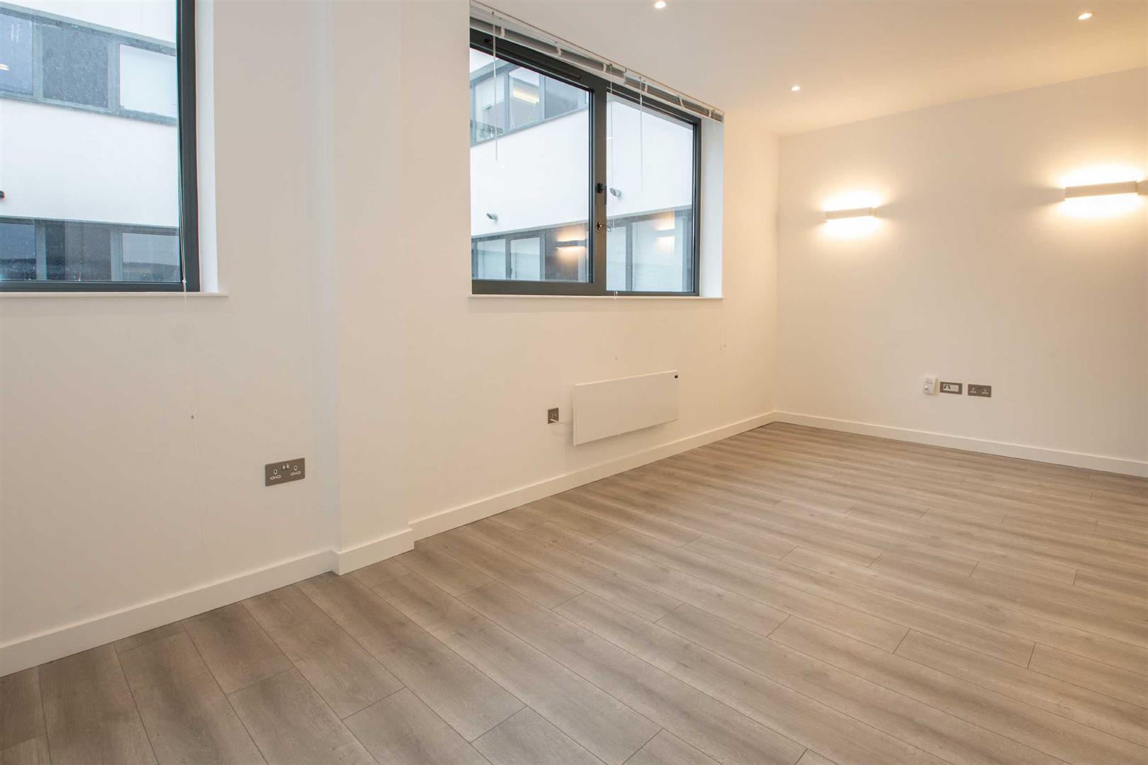 2 Foxhunter Drive, Linford Wood, Milton Keynes